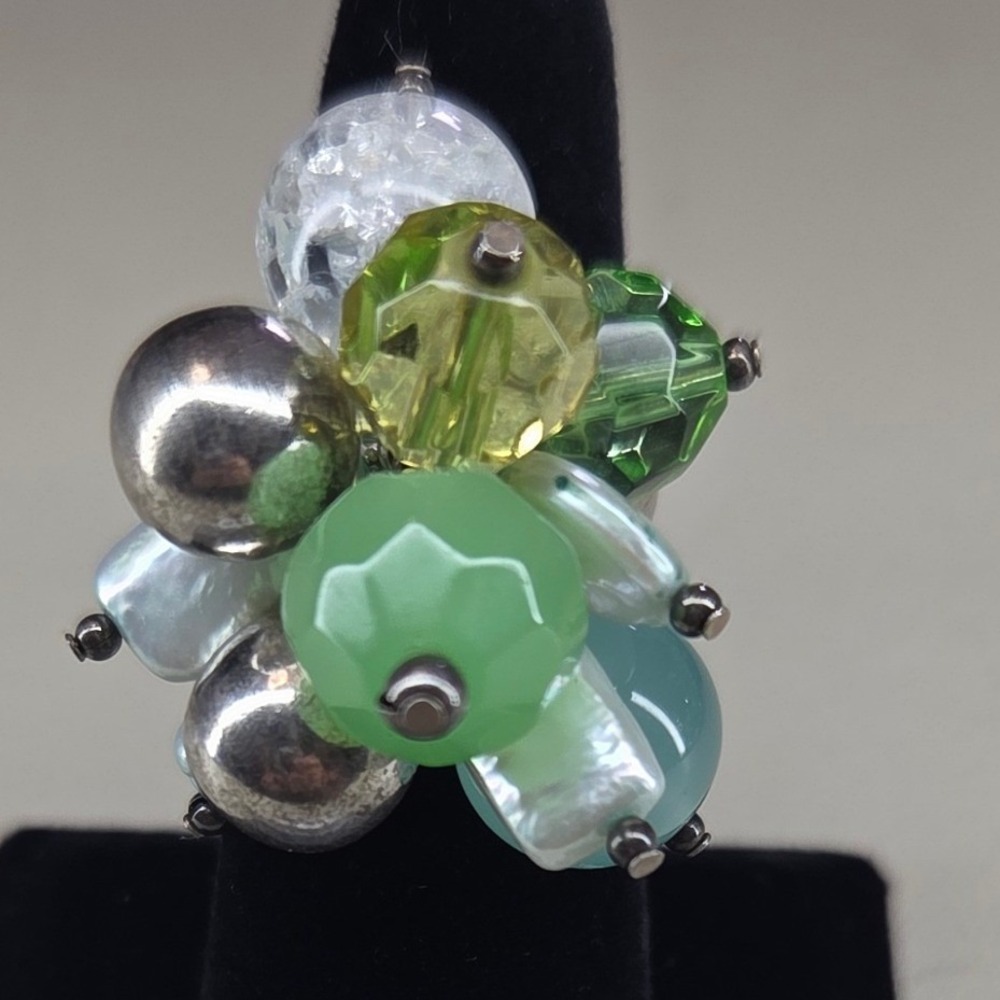 Green Beaded Cluster Statement Ring Silver Tone Faceted Beaded Size 6.5 0414